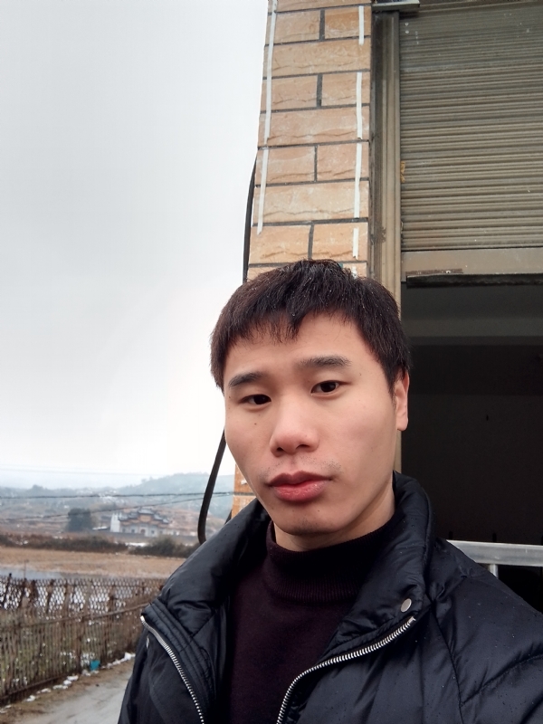 银色的羽翼的第一张照片--盐城相亲服务中心