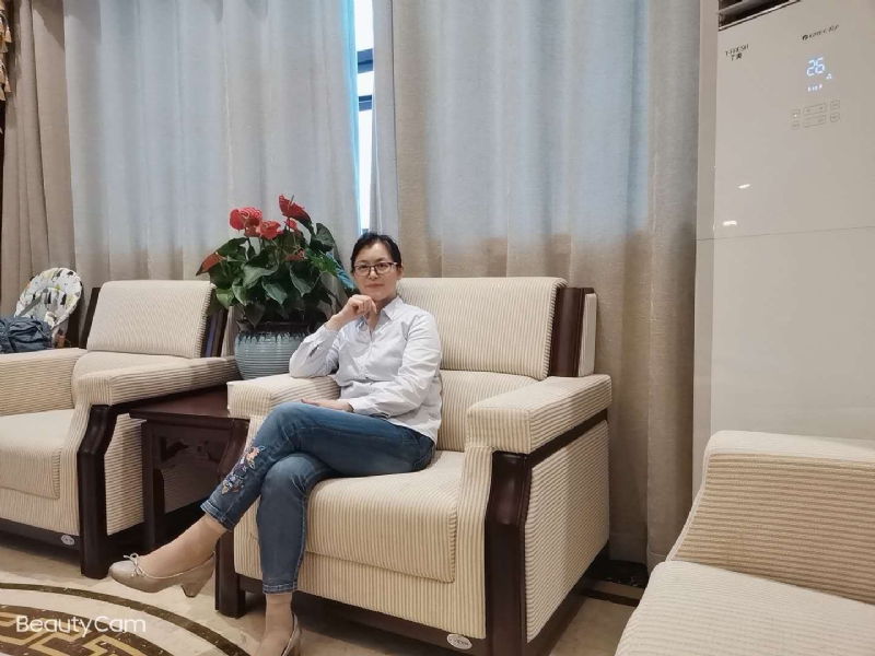 秋水伊人的第一张照片--盐城相亲服务中心