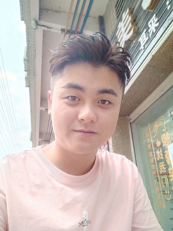 李健诚的第一张照片--盐城相亲服务中心