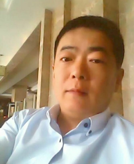 落叶随风的第一张照片--盐城相亲服务中心