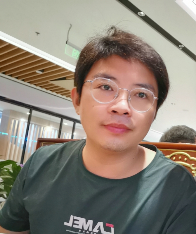 陆迅的第三张照片--盐城相亲服务中心