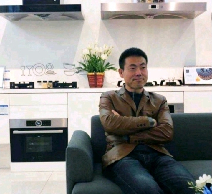 奋斗的执着的第一张照片--盐城相亲服务中心