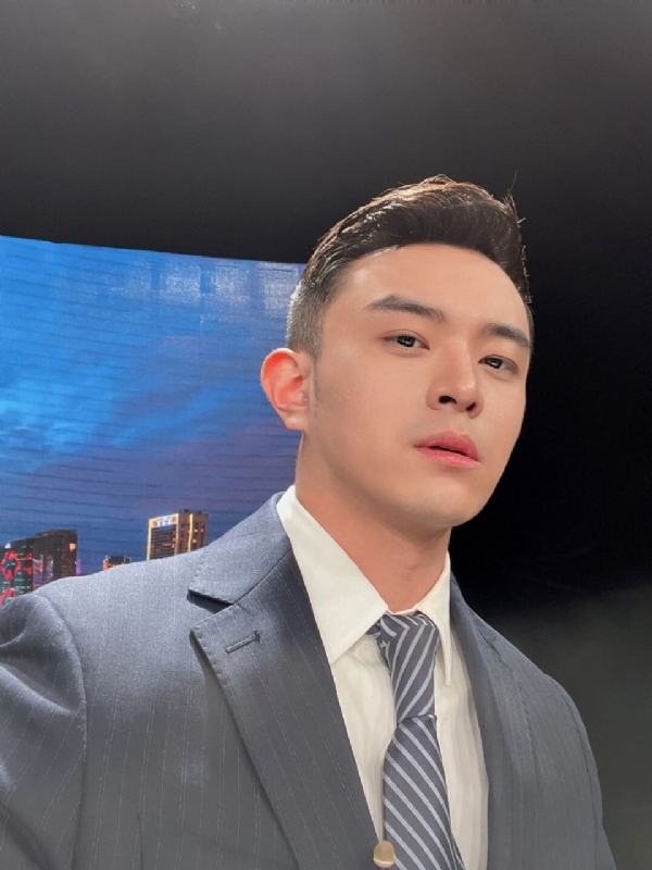 韩哥的第二张照片--盐城相亲服务中心
