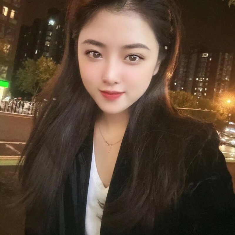 爱笑的微微的第一张照片--盐城相亲服务中心