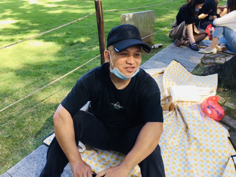 好大一颗石头的第一张照片--盐城相亲服务中心