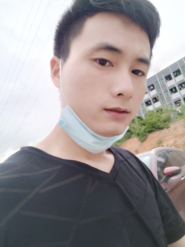 何凡的第二张照片--盐城相亲服务中心