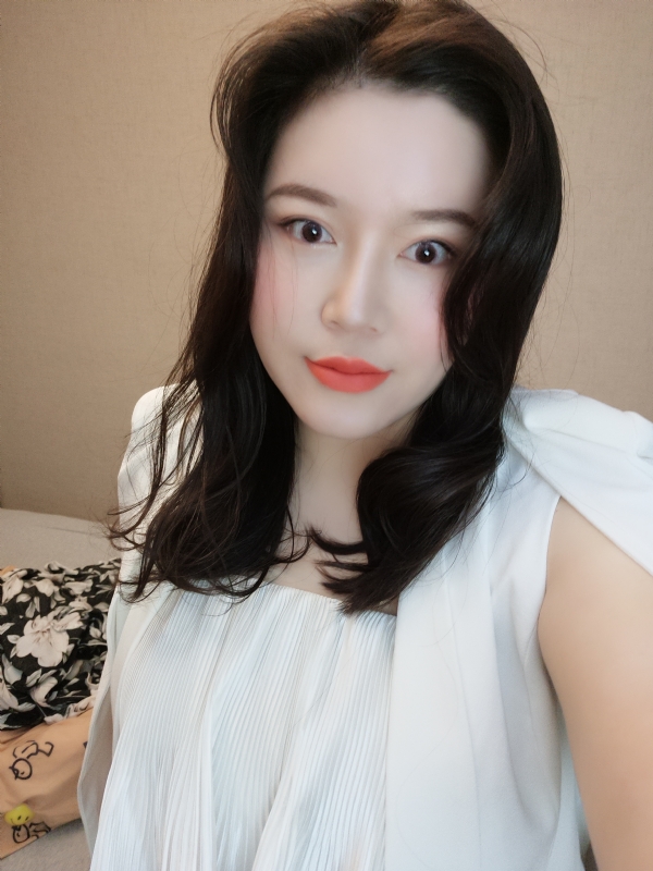 璐璐的第一张照片--盐城相亲服务中心