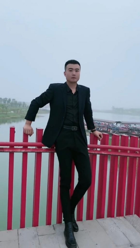Albert的第一张照片--盐城相亲服务中心