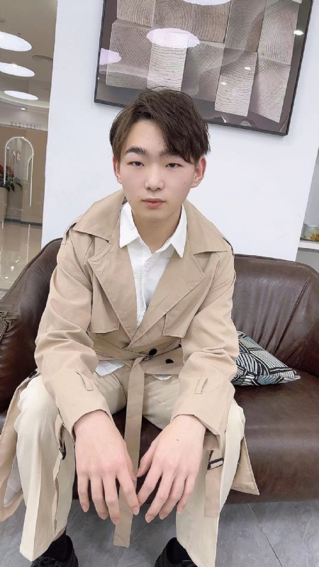 啊哲的第一张照片--盐城相亲服务中心
