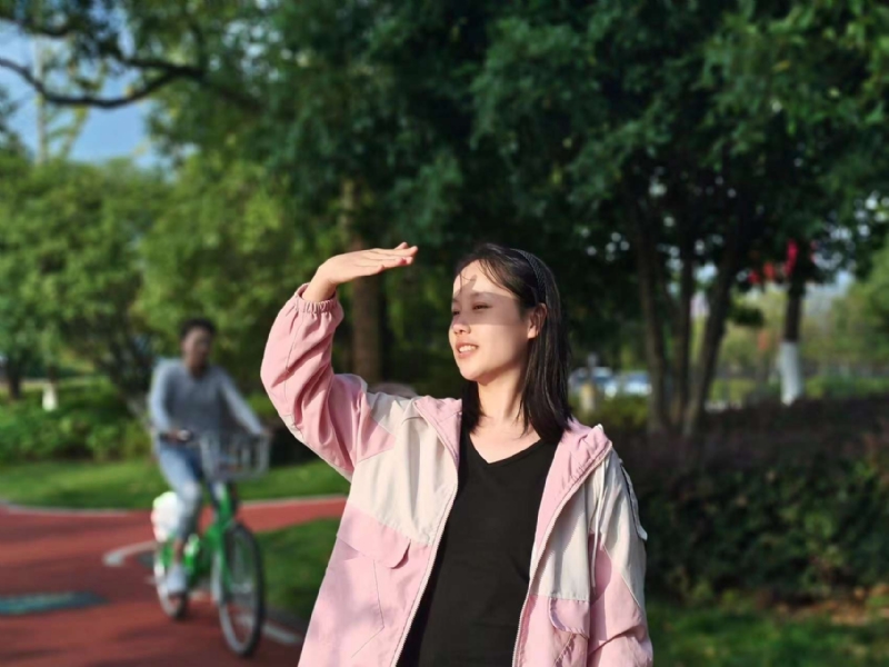 达拉崩吧的第一张照片--盐城相亲服务中心