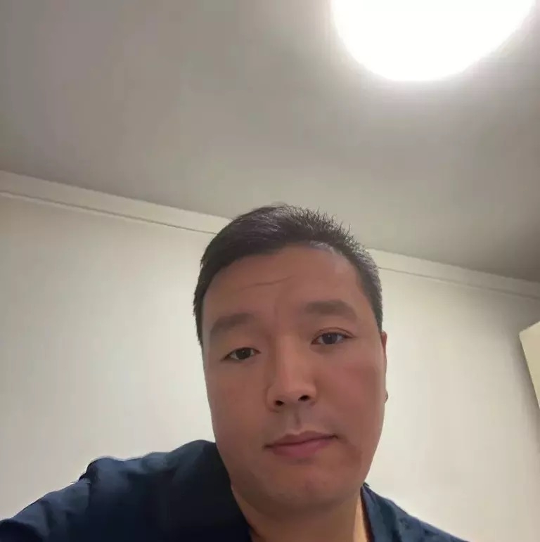 穿唐装的松鼠的第一张照片--盐城相亲服务中心