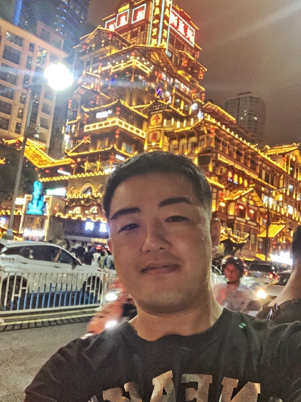 钢铁侠的第一张照片--盐城相亲服务中心