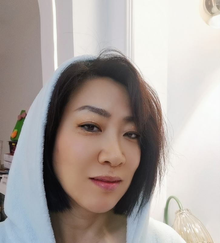 火玫瑰的第一张照片--盐城相亲服务中心