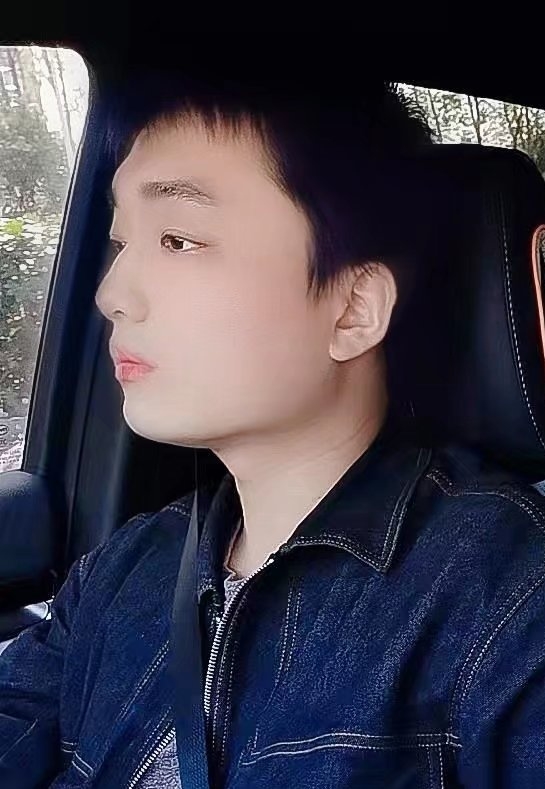 凉锦年的第一张照片--盐城相亲服务中心