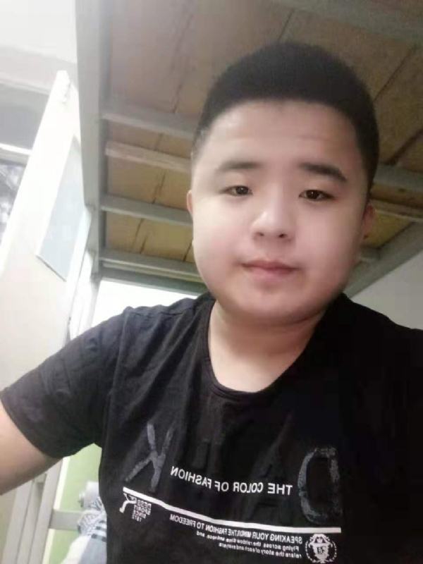 打小就爱淘气的第一张照片--盐城相亲服务中心