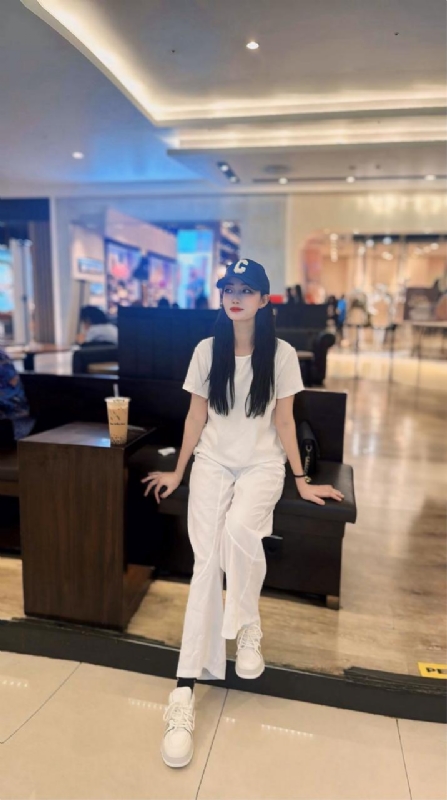 卖火柴的小女孩的第一张照片--盐城相亲服务中心