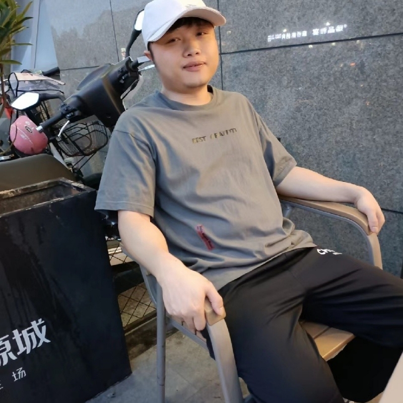 风吹半夏的第一张照片--盐城相亲服务中心