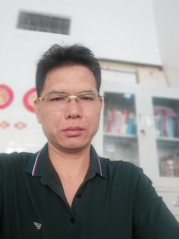 后视镜的第二张照片--盐城相亲服务中心