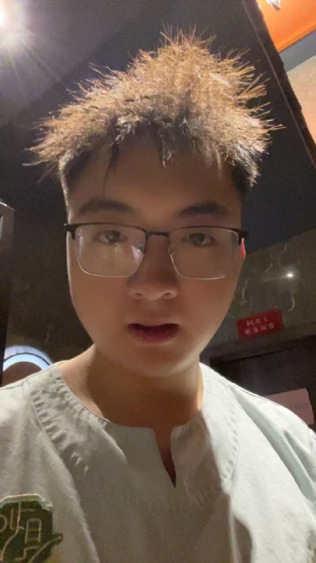 成熟稳重的男士的第一张照片--盐城相亲服务中心