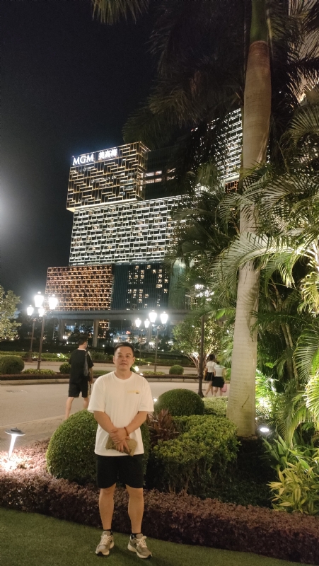 熟悉的身影的第一张照片--盐城相亲服务中心