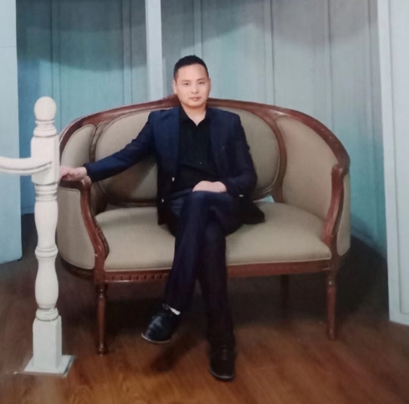 龙行天下的第二张照片--盐城相亲服务中心