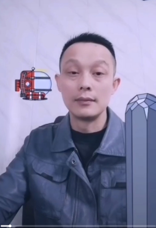 易进的第三张照片--盐城相亲服务中心