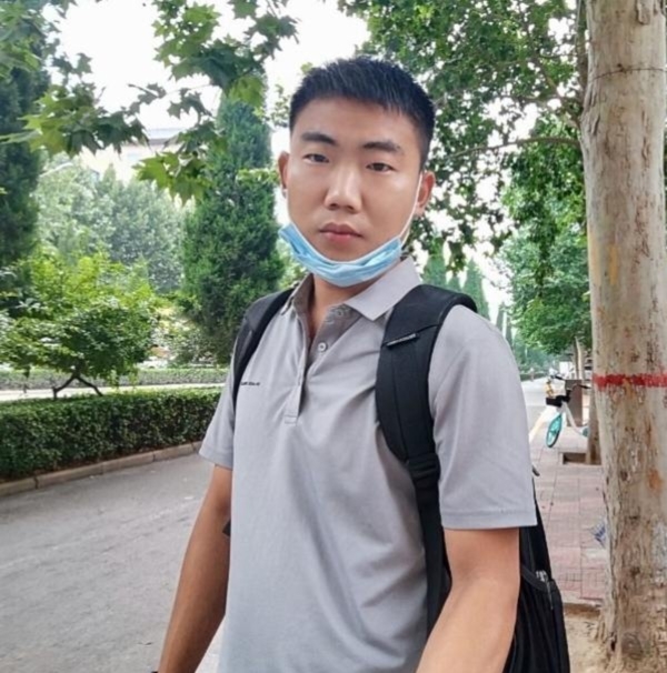 90年男征婚的第一张照片--盐城相亲服务中心