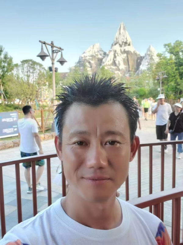 艾氏涂料博的第一张照片--盐城相亲服务中心