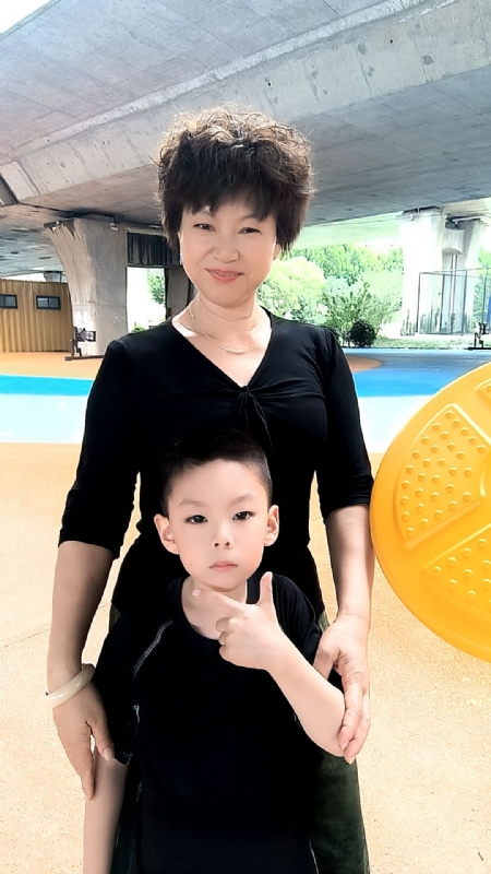 火凤凰的第二张照片--盐城相亲服务中心