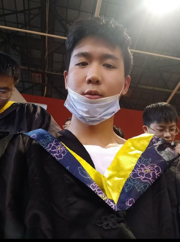 落落大方的第一张照片--盐城相亲服务中心
