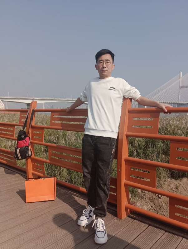 黑白的第一张照片--盐城相亲服务中心