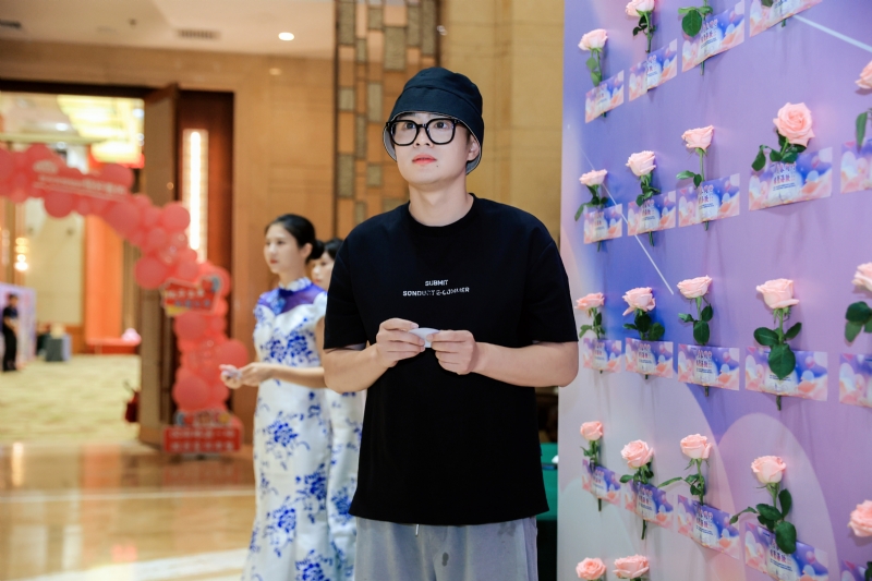 被驯服的象的第一张照片--盐城相亲服务中心