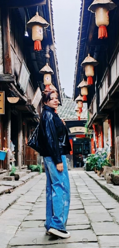 宛霞的第五张照片--盐城相亲服务中心