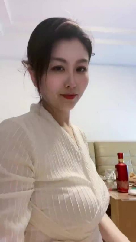 钕钕的第一张照片--盐城相亲服务中心