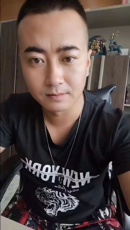 Luck耀的第一张照片--盐城相亲服务中心