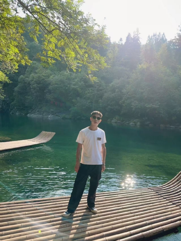 林言的第二张照片--盐城相亲服务中心