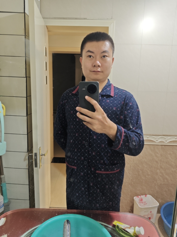 迷迷糊糊的第一张照片--盐城相亲服务中心