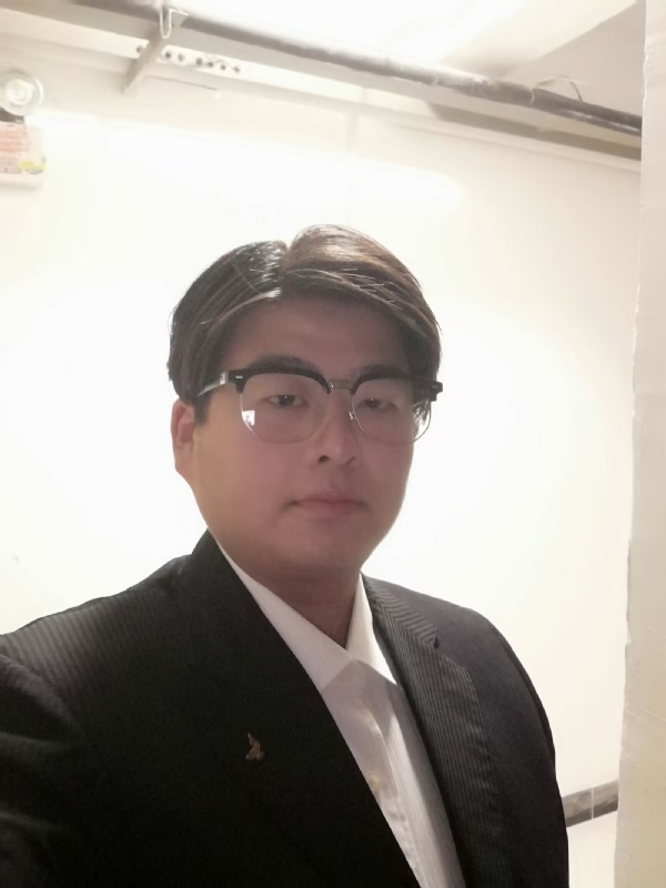 孤独一人的第一张照片--盐城相亲服务中心