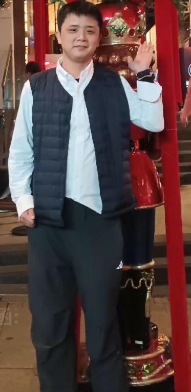 龙的陪伴的第一张照片--盐城相亲服务中心