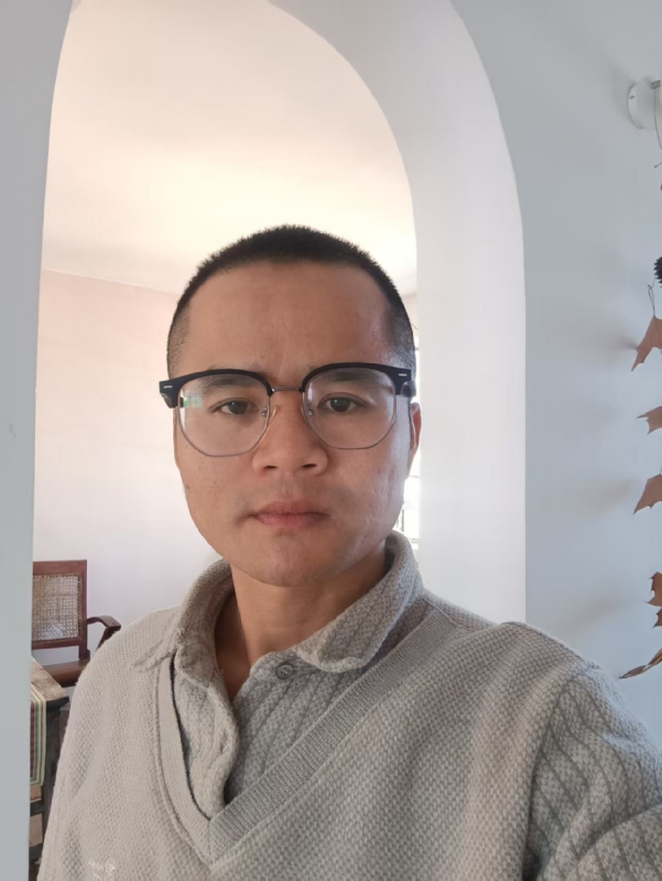 戴戴的第二张照片--盐城相亲服务中心