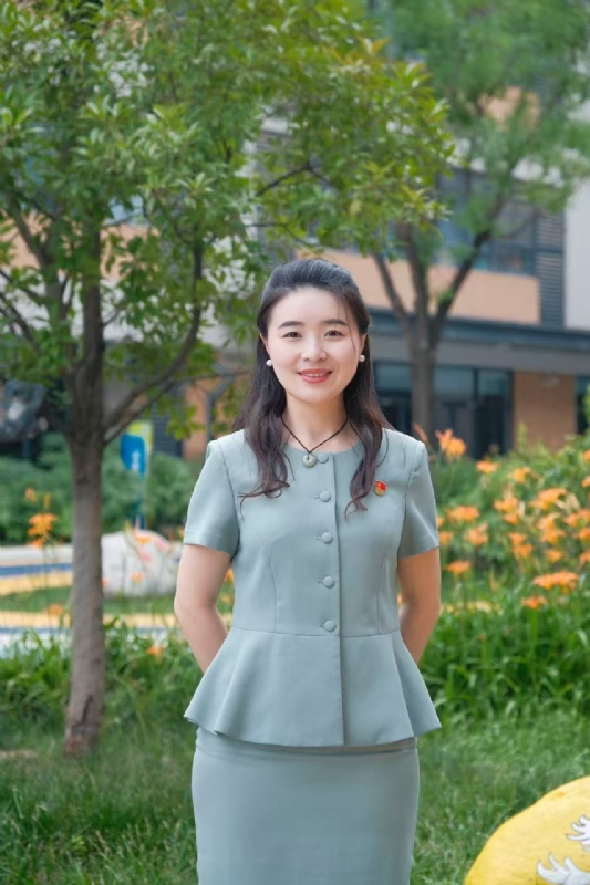 弯弯的第一张照片--盐城相亲服务中心