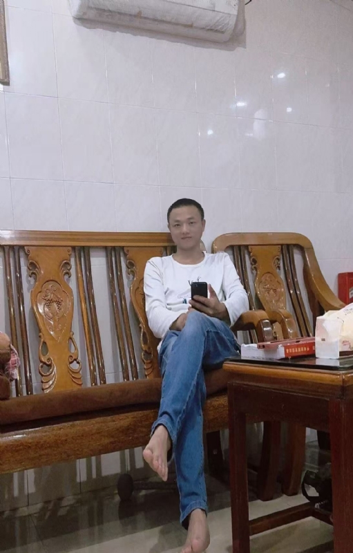 知年的第三张照片--盐城相亲服务中心