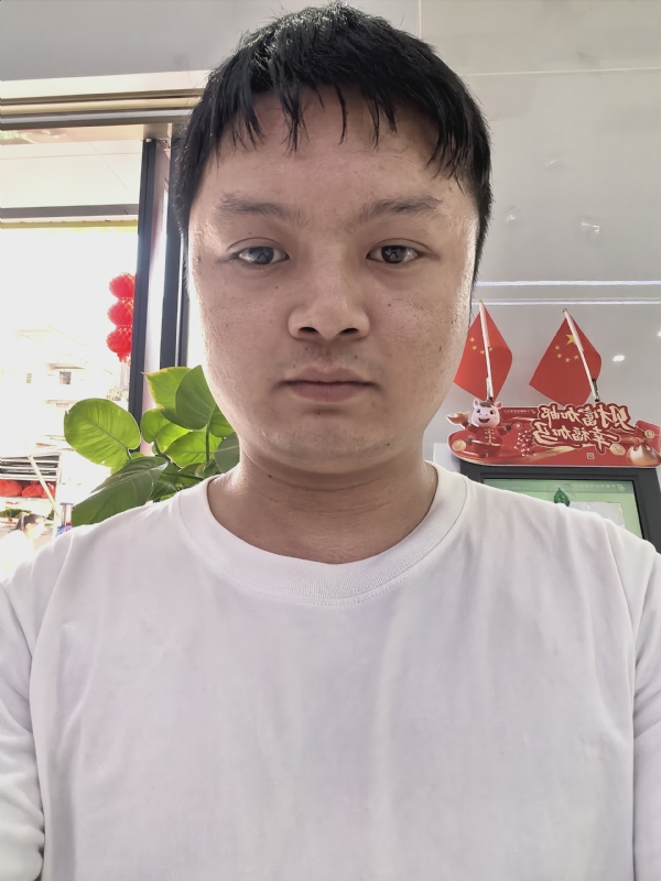 孤单的人生的第一张照片--盐城相亲服务中心