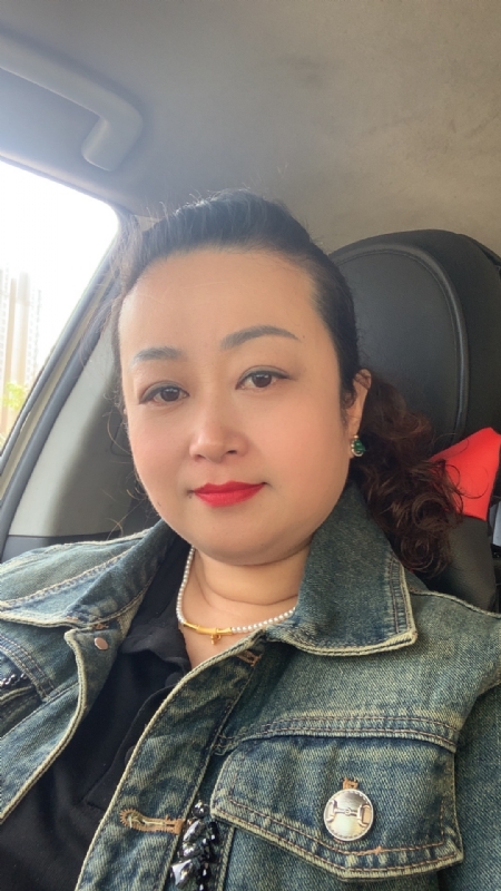 云中的蝶的第一张照片--盐城相亲服务中心